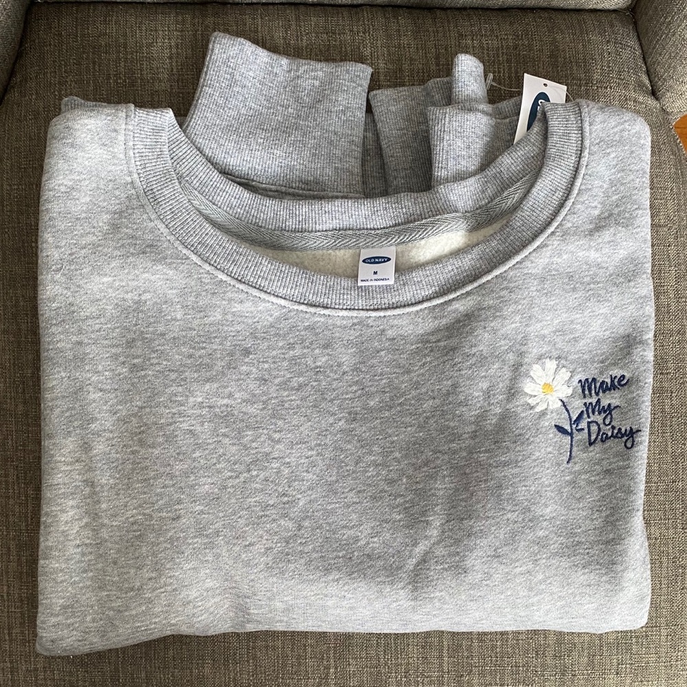NEW Old Navy Grey Sweatshirt Size Medium